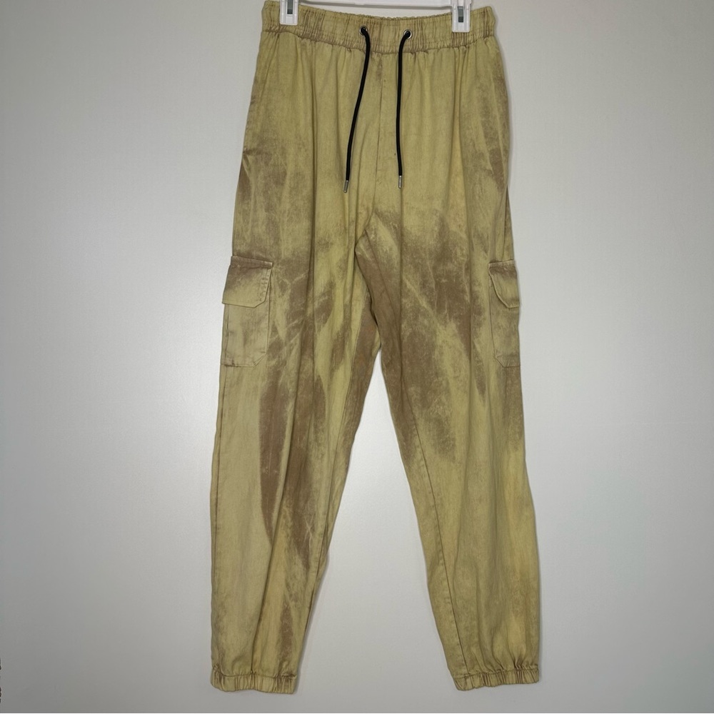 Boohoo man Regular Fit Acid Wash Cargo Trouser small